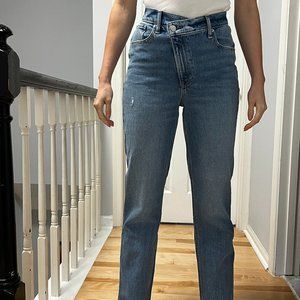 Abercrombie Ultra High Rise 90s Straight Jean 27 Medium Wash Crossover